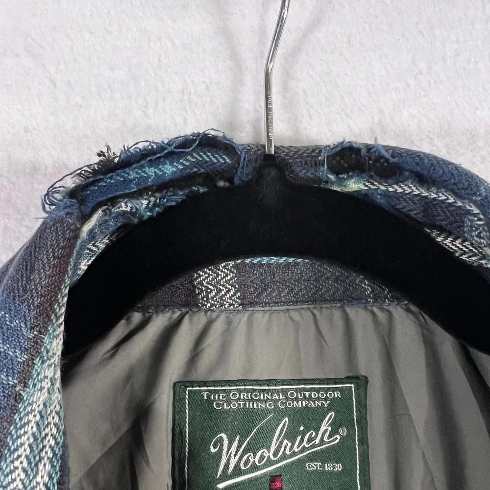 Distressed Woolrich Mens M Blue Plaid Quilted Flannel Shirt Jacket Snap‎ Front